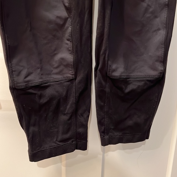 Lululemon City Joggers Size Large Preowned with Care - Picture 3 of 6